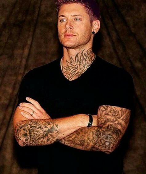 Supernatural punk Jensen Ackles Tattoo, Punk Edits, Dean And Cas, Supernatural Fan Art, Jensen Ackles Supernatural, Sam And Dean Winchester, Supernatural Dean, Supernatural Fans, Odaiba