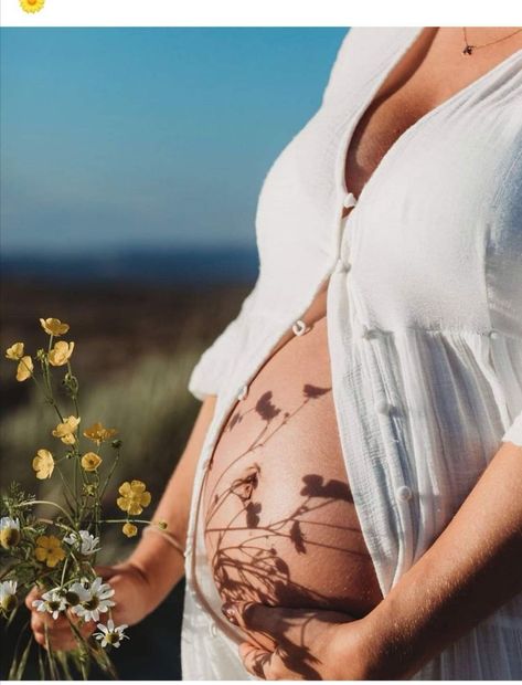 Farmers Market Maternity Outfit, Meadow Maternity Shoot, Celestial Maternity Shoot, 2 Piece Maternity Outfit Photoshoot, Mother Earth Maternity Shoot, Unique Maternity Shoot Ideas Creative, Wildflower Maternity Photos, Belly Out Maternity Photos, Backyard Pregnancy Photos