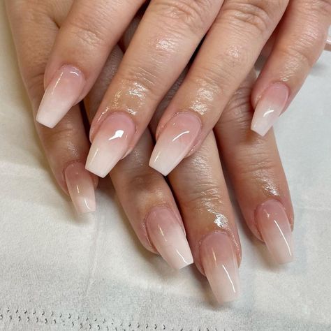 White Tip Nail Designs, French Ombre Nails, French Manicure Kit, Ombre French Nails, Ombre French Tips, Tan Nails, Ombre Gel Nails, White Tip Nails, Ombre Manicure