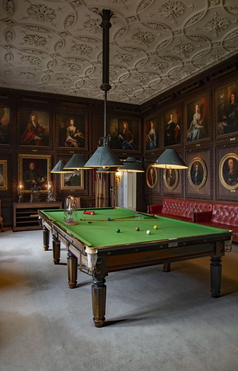 Pool Room Ideas, Althorp Estate, Billards Room, Billiards Room Decor, Billiards Bar, Snooker Room, Billiards Room, Pool Table Room, Billiard Rooms