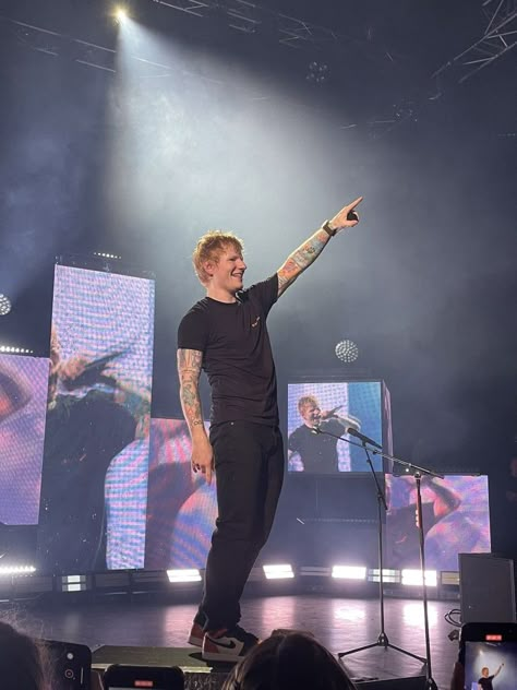 Ed Sheeran Concert Outfit, Ed Sheeran Concert, Dean Lewis, Future Concert, Teddy Photos, Raymond James Stadium, Concert Vibes, Dan Reynolds, The Music Man