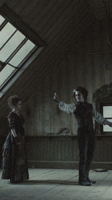 Tik Burton Aesthetic, Sweeney Todd Background, Burtonesque Aesthetic, Sweeny Todd Wallpapers, Sweeney Todd Aesthetic Wallpaper, Tim Burton Lockscreen, Sweeney Todd Wallpaper, Tim Burton Core, Tim Burton Personajes