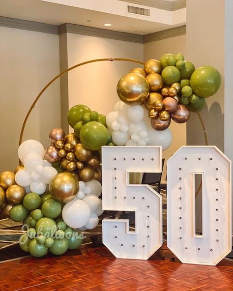 Backdrop With Marquee Numbers, Balloon Wall With Marquee Numbers, Round Backdrop Ideas For Birthday, 50th Wedding Anniversary Backdrop Ideas, 50th Anniversary Decor Ideas, Marquee Lights With Balloons, Decoration For Anniversary Party, Marquee Decoration Ideas, Backdrop Anniversary Ideas