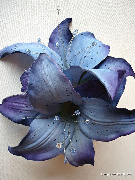 Blue Crystal Tiger Lily Comb by brasspaperclip, via Flickr Blue Tiger Lily, Blue Lilies, Blue Lilly, Holly Wedding, Easy Flower Drawings, Lily Design, Flower Drawings, Stargazer Lily, Blue Lily