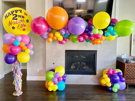 Fireplace Balloons, Garland On Fireplace, Balloons Bouquet, Party Design Ideas, Party Balloons Diy, Beautiful Balloons, Balloon Garland Diy, Baby Boy 1st Birthday Party, Small Balloons