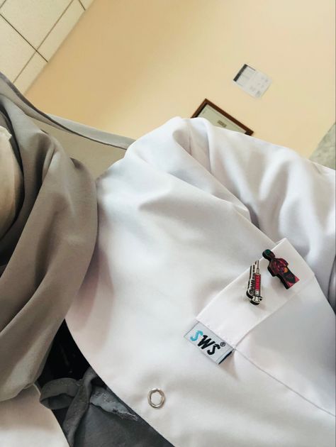 Basoz Hijabi Doctor Outfit, Baby Boy Newborn Pictures, Medical Pictures, Doctor Outfit, Cute Horse Pictures, Medical Photos, Scrubs Uniform, Medical School Inspiration, Cute Images For Dp