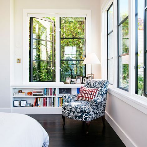 Create an oasis The addition let King expand one of the four bedrooms upstairs into a master suite—he bumped out the master bedroom at the b... Low Bookshelves, Green House Design, Corner Bookshelves, Bookshelf Design, Living Room Windows, Home Library, Book Shelf, Design Case, Home Decor Bedroom