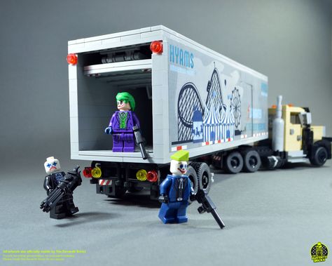 The Dark Knight Joker Truck | This truck is from The Dark Kn… | Flickr The Dark Knight Movie, The Dark Knight Joker, Lego Ninjago Minifigures, Dark Knight Joker, Lego Jedi, Easy Lego Creations, Custom Minifigures, Lego Truck, Lego Sculptures