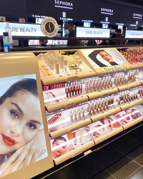 Sephora Display, Sephora Store, Makeup Layout, Selena Gomez Makeup, Rare Beauty By Selena Gomez, Makeup Display, Fashion Dream Job, Beauty Academy, Beauty Supply Store