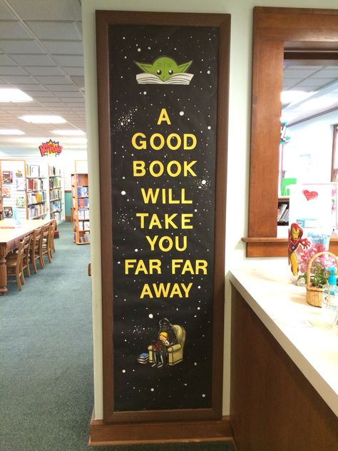 Star Wars library reading Bulletin board. I used white paint to make the stars in the background. Star Wars Library, Star Wars Classroom Theme, Bulletin Boards Ideas, Reading Bulletin Board, Decoracion Star Wars, Space Theme Classroom, Star Wars Classroom, School Library Decor, School Library Displays