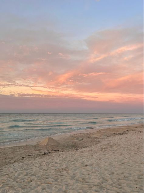 Spring At The Beach, Light Pink Sunset Aesthetic, Cute Views, Aesthetic Pictures For Pfp, Soft Beach Aesthetic, Sunset Widget, Pink Beach Aesthetic, Friend Template, Sunsets Aesthetic