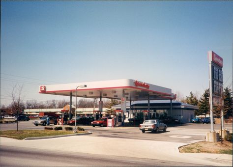 Speedway Gas Station.  86th & Ditch. Indianapolis, Indiana Speedway Gas Station, Indianapolis Indiana, American Shirts, Street Scenes, Gas Station, Childhood Memories, Indiana