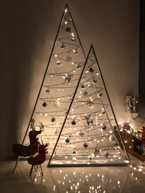 A Frame Christmas Tree, Christmas Decor Ideas Church, Wood Christmas Tree Ideas, Home Made Christmas Tree, Diy Christmas Tree Ideas, Unconventional Christmas Trees, Christmas Wall Decorations, Church Christmas Decorations, Christmas Stage