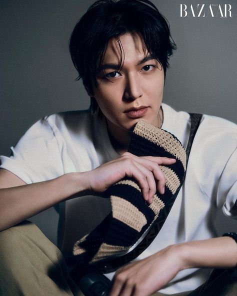 Our April cover star @actorleeminho is one committed actor. In preparation for his role as a gynaecologist in an upcoming drama series, Lee… | Instagram Lee Minho Actor, Lee Min Ho Photos, Bts V Pictures, Lee Minho, Boys Over Flowers, Min Ho, Kdrama Actors, Harper's Bazaar, Drama Series