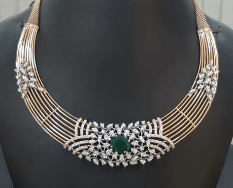 Latest Diamond Set Designs, Diamond Kanti Necklace Designs, Diamond Kante Designs, White Stone Necklace Indian Gold, Latest Choker Necklace Designs, Latest Diamond Necklace Designs, Bridal Diamond Necklace, Diamond Bracelet Design, Diamond Jewelry Set