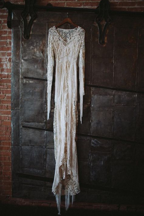 Creepy Wedding, Vintage Fall Wedding, Haunted Wedding, Wedding Ambiance, Creepy Vintage, Magic Dress, Southern Gothic, Wedding Tags, Just Wait