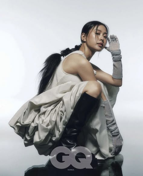 Go Minsi, Gq Korea, Pose Reference Photo, 인물 사진, Korean Actress, Photography Inspo, Fashion Poses, Model Poses, Look Cool