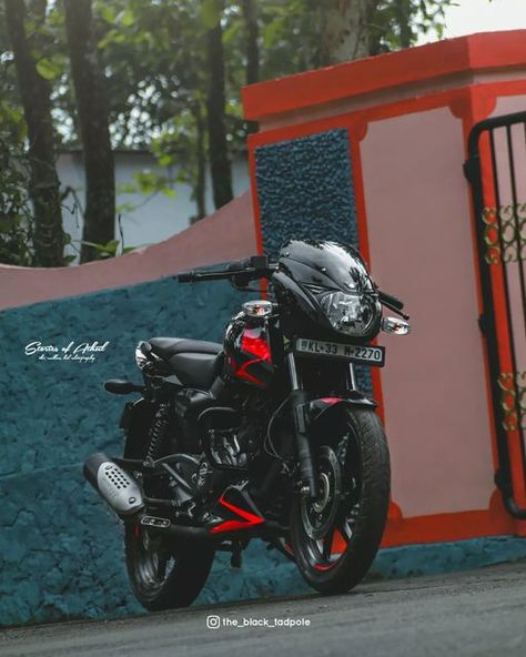 Pulsar 150 Wallpaper, Pulsar Bike, Pulsar 180, Pulsar 150, Maa Tattoo Designs, Bike Rider Photography, Maa Tattoo, Alphabet Letters Images, Android Wallpaper Blue