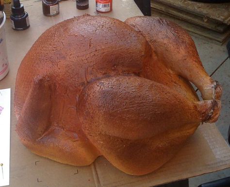 How to make a Fake Turkey « Trippin the Movie Cooked Goose, Food Props Diy, Christmas Carol Play, Christmas Vacation Party, Fake Food Props, Grinch Christmas Party, Play Props, Theatre Props, Diy Props