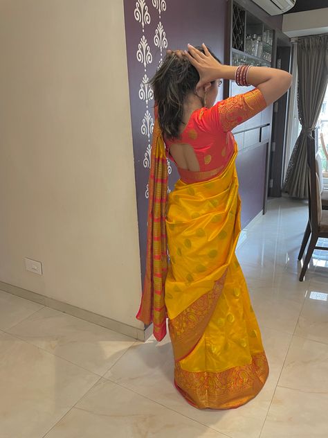 Saree Snap, Attitude Pic, Kashta Saree, Gal Gardot, Diy Clothes Videos, Saree Poses, Arabian Beauty Women, Saree Design, Diwali Celebration