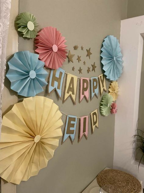 Simple Party Decorations At Home, Kids Birthday Decorations At Home, 27th Birthday Decorations, Diy Eid Decorations, Birthday Decorations At Home, Eid Mubarak Decoration, Centerpiece Craft, Diy Birthday Banner, Happy Birthday Decor