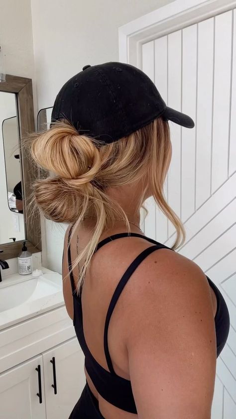 breanna cohoon on Reels | ALMA · Chasing Highs Claw Clip High Bun, Ball Cap And Claw Clip, Claw Clip Hair With Hat, Baseball Cap Hairstyles Claw Clip, Messy Bun Baseball Cap, Easy Hair Updos, Hair Upstyles, Bun Hairstyles For Long Hair, Hairdo For Long Hair