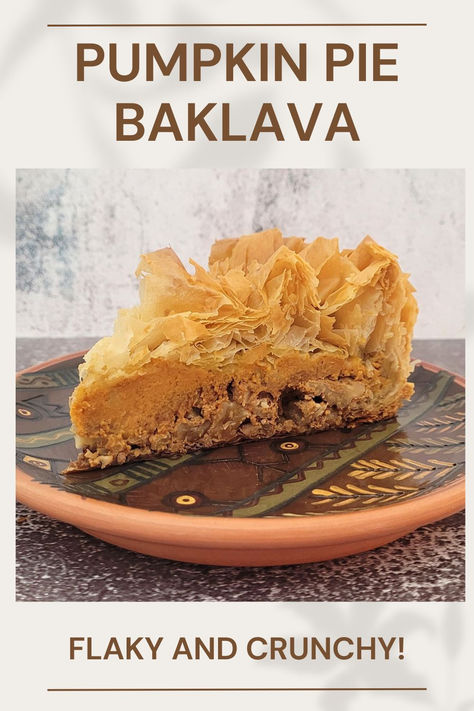 slice of pumpkin pie baklava on a plate Pumpkin Baklava, Baklava Dessert, Fruit Pie Recipe, Dessert Pumpkin, Custard Pie Recipe, Pumpkin Delight, Baklava Recipe, Pumpkin Cheesecake Recipes, Chocolate Pie Recipes