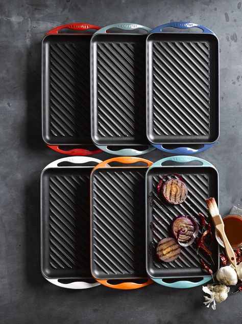 #GiftoftheDay: Who said grilling is just a summer thing? Shop our indoor/outdoor Le Creuset Skinny Grill. Indoor Grill Recipes, Le Creuset Cookware, Indoor Grill, Cooking Gadgets, Kitchen Cookware, Kitchen Gifts, Le Creuset, Who Said, Grill Pan