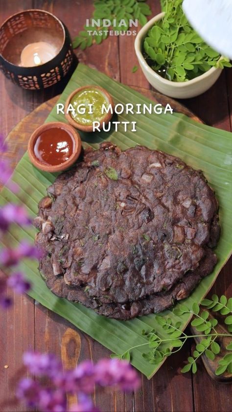 Indulge in the wholesome goodness of Ragi Moringa Rutti, a perfect blend of two superfoods! Nutrient-packed and utterly delicious 🌿😍 Ingredients: 1 cup fresh moringa / drumstick leaves 2 cups ragi flour 3 dried red chillies 1 onion 1 sprig curry leaves 1/2 cup coriander 2 green chilies 1 inch ginger grated 1/4 tsp hing 1 tsp salt 1 cup water ( adjust to make a soft dough) Oil Serve with chutney or sauce Enjoy ☺️ . . . Lost recipes | Taste Buds | Hesham Abdul Wahab, Anurag Kulkarni, Ch Ragi Recipes, Drumstick Leaves, Moringa Recipes, Lost Recipes, Ragi Flour, Indian Cooking Recipes, Peacock Painting, Healthy Homemade Recipes, Flour Recipes