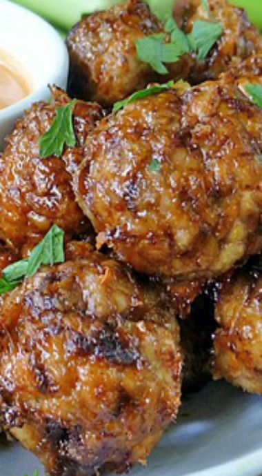 Spicy Chicken Meatballs, Game Day Dip, Ranch Sauce, Buffalo Ranch, Meatball Recipes Easy, Low Carb Recipe, Ground Chicken Recipes, Tandoori Masala, Turkey Meatloaf