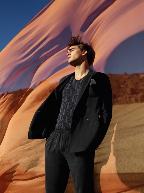 Giorgio Armani Spring 2020 Campaign | Fashion Gone Rogue Yoann Bourgeois, Viviane Sassen, Mode Editorials, Desain Editorial, Desert Fashion, Campaign Fashion, Man Photography, Mens Fashion Photography, Men Photography