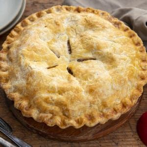 Apple Pie Desserts, Lattice Pie Crust, Food Recipes For Dinner, Apple Pie Recipe Homemade, Traditional Apple Pie, Caramel Apple Dump Cake, Perfect Apple Pie, Dinner Desserts, Best Apple Pie