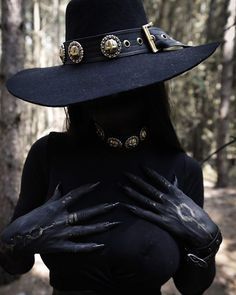 Sharon Ehman, Folk Horror, Toxic Vision, Woman In Black, Gareth Pugh, Gothic Beauty, Gothic Girls, Dark Beauty, Black Hat