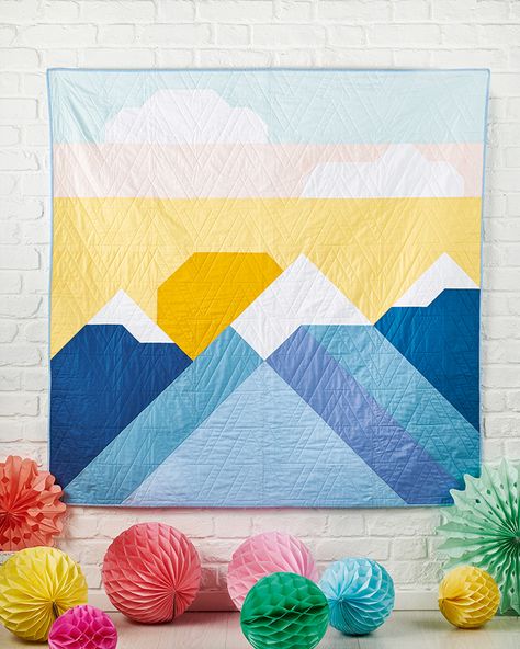 Rainbow Quilt Block, Mountain Baby Quilt, Free Modern Quilt Patterns, Colorado Quilt, Mountain Quilt Block, Pumpkin Quilt Pattern, Wedding Quilts, Mountain Quilt Pattern, Clamshell Quilt