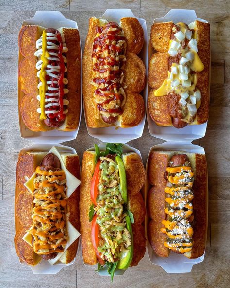 Hotdog Sandwich Business, Dog Haus Hot Dogs, Hot Dogs At Home, Street Food Business Ideas, Healthy Hotdogs, Loaded Hotdogs, Hotdogs Aesthetic, Hot Dog Van, Gourmet Hotdogs