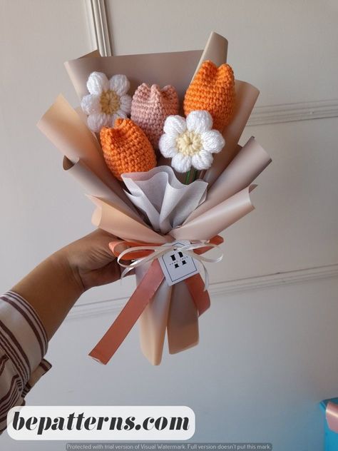 Free Crochet Patterns | Fun & Easy Projects | Crazy Ideas Fun Easy Projects, Flower Bouquet Tutorial, Crochet Flower Bouquet, Diy Bouquet Wrap, Bouquet Tutorial, Crazy Ideas, Crocheting Ideas, Crochet Bouquet, Crochet Keychain Pattern