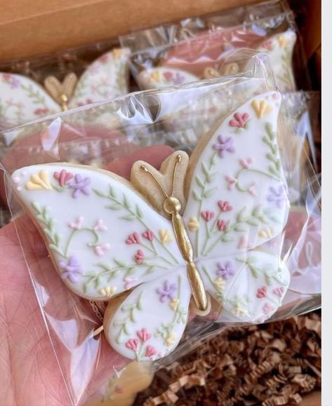 Cookies Decoration, Butterfly Cookies, Fairy Garden Birthday Party, Royal Iced Cookies, Quinceanera Decorations, Garden Party Birthday, Sugar Cookie Designs, Butterfly Baby Shower, Garden Birthday