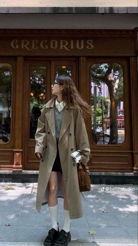 Autumn Outfits With Trench Coat, Best Dressed Ashley Outfits, Fall Outfits Japan, Spring Outfits Korea, Japan Outfit Winter, Japan Outfits, Japan Outfit, 가을 패션, Autumn Outfit