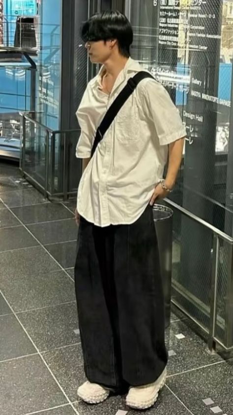 Outfit Ideas Men Streetwear, Summer Korean Outfits, Men Street Outfit, Streetwear Outfit Men, Men Streetwear Fashion, Street Style Outfits Casual, Boyfriend Outfit, Guy Fits, Outfits Hombre