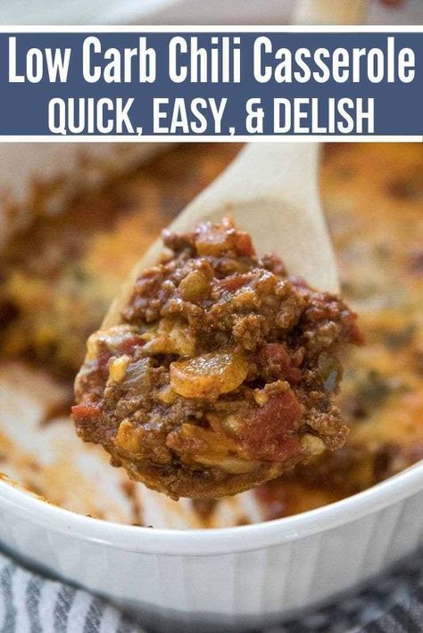 This delicious & healthy Low Carb Chili Casserole with bold seasonings baked in a casserole dish smothered with melted cheese is the ultimate keto meal. /keto recipes / keto diet foods / keto casseroles / low carb casseroles / #keto #lowcarb Bbq Keto, Pizza Chaffle, Traditional Chili Recipe, Keto Entrees, Count Macros, Mexican Skillet, Keto Tacos, Kasey Trenum, Low Carb Chili Recipe