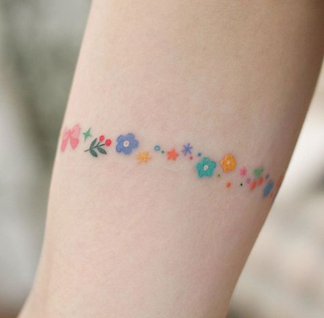 Minimalist Tattoos #tattoo #tattooideas #tattoosforwomen #minimalisttattoos #creativetattoo Color Mini Tattoo, Colorful Line Tattoo, Minimalist Colored Tattoo, Coloured Tattoos For Women, Colored Tattoos For Women, Color Line Tattoo, Cute Colorful Tattoos, Colorful Tattoos For Women, Coloured Tattoos