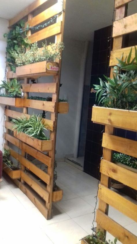 Pallet Garden Walls, Minwax Stain Colors, Utah House, Pallet Furniture Designs, Minwax Stain, Diy Rustic Decor, Dekor Diy, Diy Backyard Landscaping, Pallet Garden