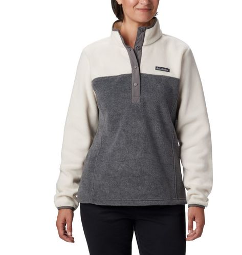 Womens Grey Our Famous Benton Springs Fleece Takes On A Petite Look In This Soft Pullover With An Adjustable Snap-Up Neckline. Columbia Pullover, Pullover Mode, Columbia Fleece, Short T Shirt, Layered Tops, Spring Women, Pullover Jacket, Columbia Sportswear, Panel Design