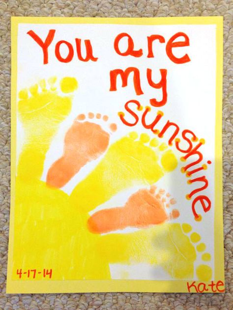 Footprint Sunshine canvas Gifts For Nana From Kids, Footprint Crafts For Kids, Gifts For Nana, April Crafts, Baby Art Projects, Footprint Crafts, Daycare Activities, Footprint Art, Foot Print