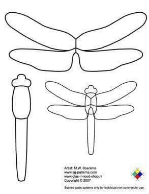 Bebe Tre Kunst, Dragonfly Stained Glass, Stained Glass Patterns Free, Dragonfly Art, Stained Glass Diy, Stained Glass Crafts, Glass Butterfly, Stained Glass Projects, Applique Patterns