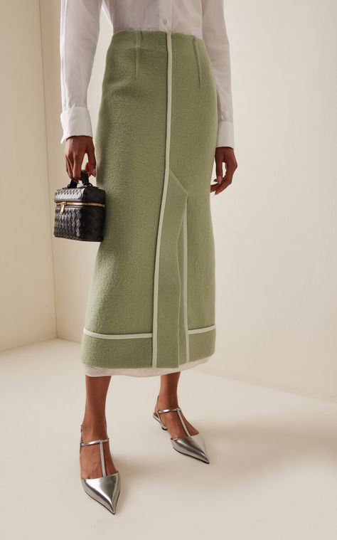 Midi Leather Skirt Outfit, Skirt Fashion Design, Midi Wool Skirt, Fashion 2025, Wool Midi Skirt, Green Midi Skirt, Skirt Inspiration, Skirt Wool, Aline Skirt