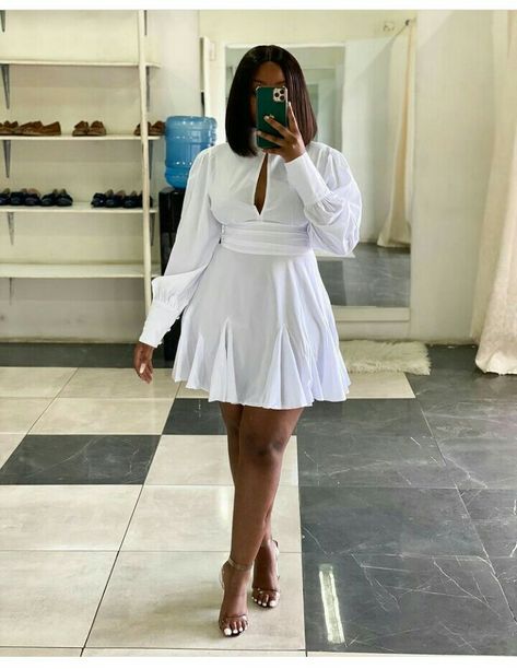 White Classy Dress Short, Short Gown For Crepe Material, Short Simple Gown Ankara, White Ankara Dress Styles, Chivon Styles Short Gown, Short Ankara Dresses White, Simple White Dress Classy, Hot Ankara Short Gown, Chic Dress Classy