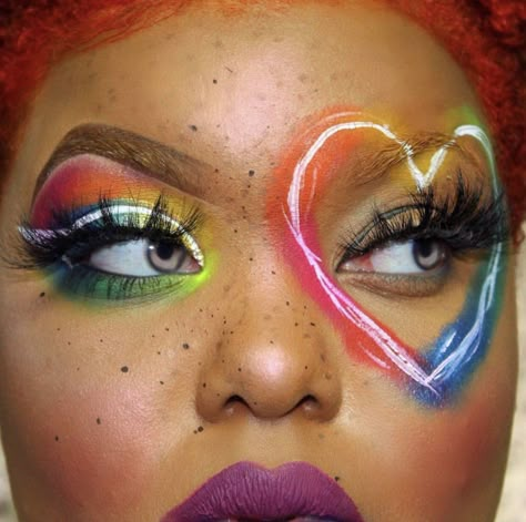 Pride Makeup Full Face, Pride Fest Makeup, Pride Themed Makeup, Pride Parade Makeup Ideas, Rainbow Tears Makeup, Pride Makeup With Gems, Dark Festival Makeup, Pride Make Up Ideas, Creative Pride Makeup