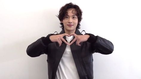 korea
kdrama
beautiful boy
lion boy
finger heart Summer Strike, Strangers From Hell, Si Wan, The Merciless, Yim Siwan, Im Siwan, Dream Boy, Kdrama Actors, Anime Life