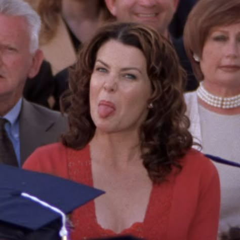 Hay Bale Maze, Rory Lorelai, Sticking Out Tongue, Lauren Graham, Stars Hollow, Gilmore Girls